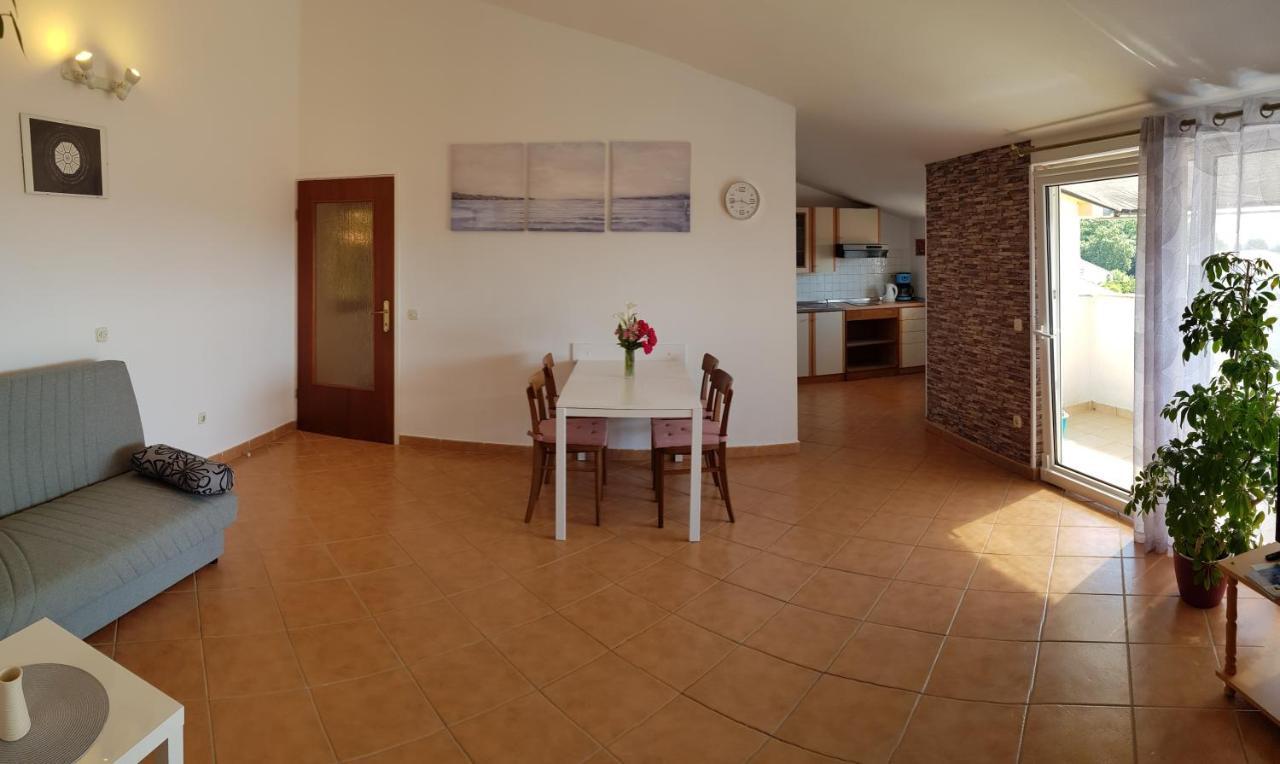 Apartments Lori Poreč Zewnętrze zdjęcie